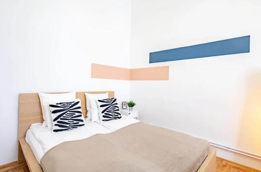 Cityscape Budget Summer Flat Apartment Budapest